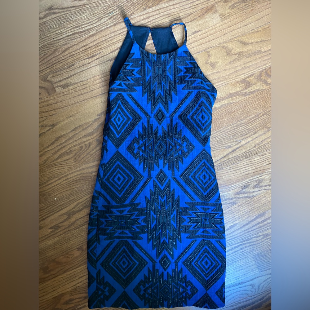 Parker Size M Tribal Sheath Body Fitted Shirt Party Dress